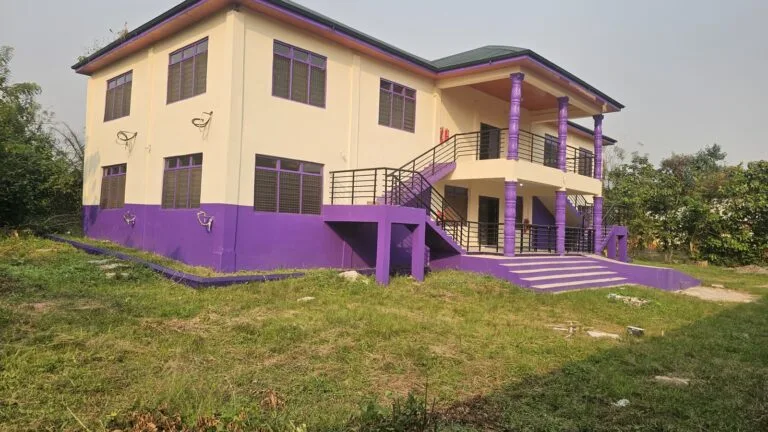Atweaman SHS Library - external staircase and entrance