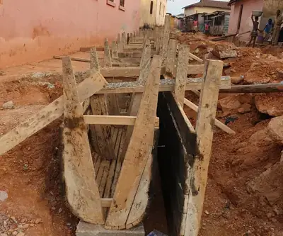 Bonkagyei - timber formwork for concrete drains