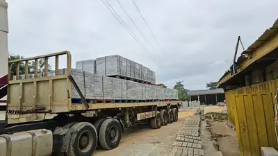 Kerb units loaded for delivery