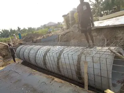 Reinforcement cage for a culvert section