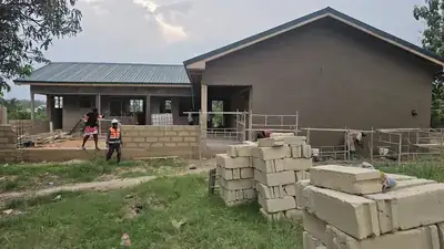 Akim Oda SDA KG - roof structure and sheeting in place